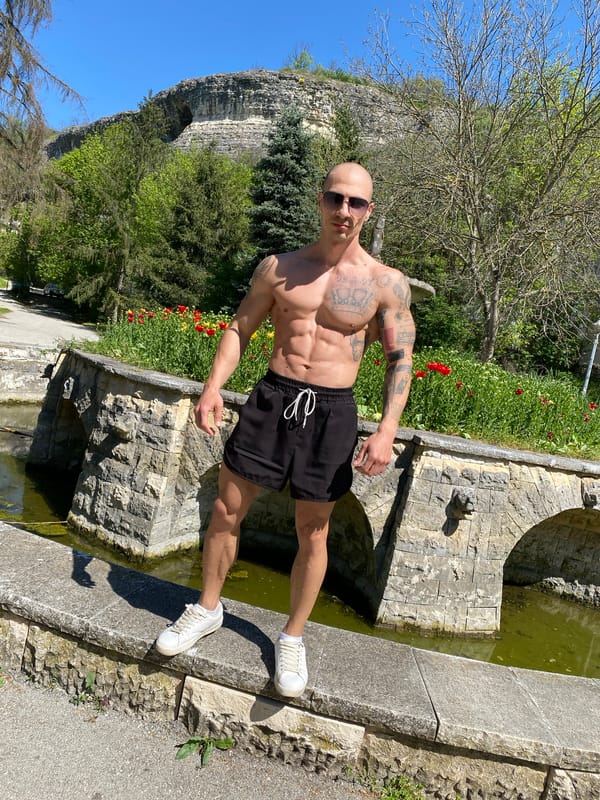 Shirtless man spotted at park pool in Pleven