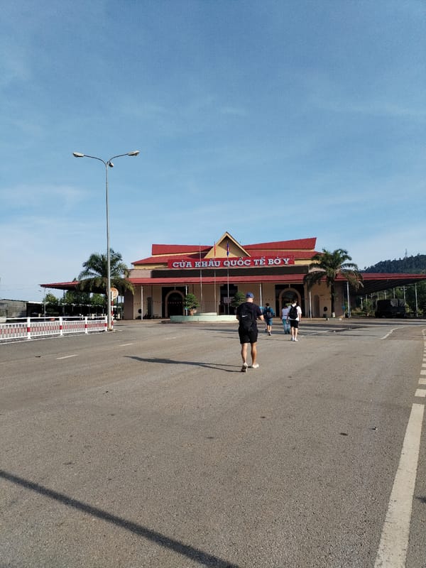 Border crossing activity documented at Vietnam's Bờ Y facility