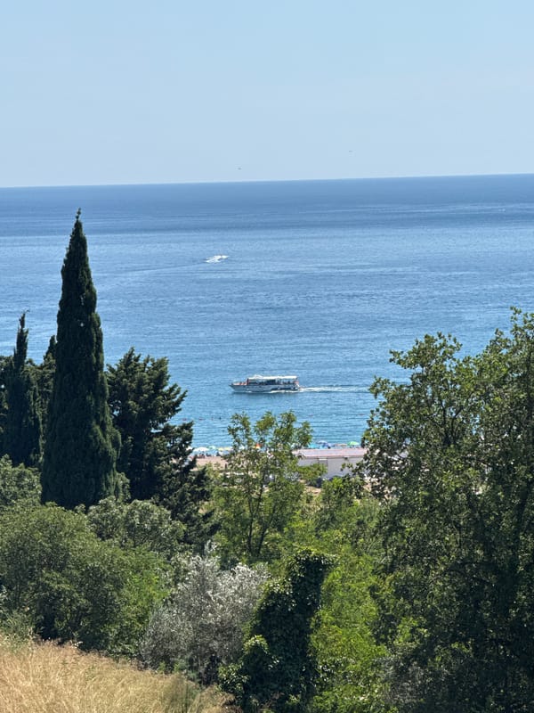 Construction and coastal life along the Adriatic in Boreti