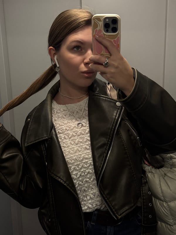 Mirror selfie taken in Belgrade suburb early morning