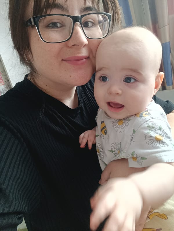 Family captures quiet morning moments in Noviy, Russia