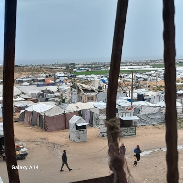 Widespread building damage and displacement documented in Khan Yunis