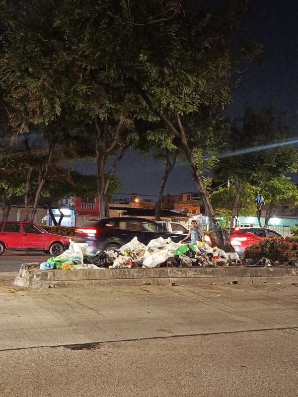 Late night scenes in Guayaquil show street life and pastries