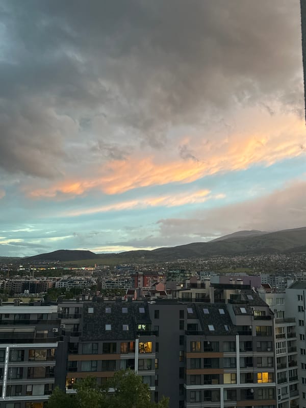 Dramatic storm clouds observed across Sofia during evening hours