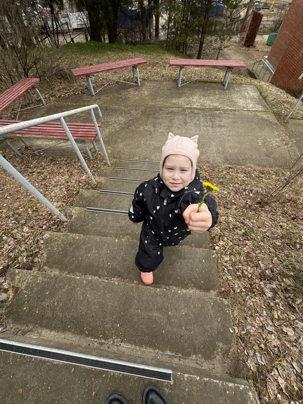 Mother, child enjoy morning outing in Chaikovsky park