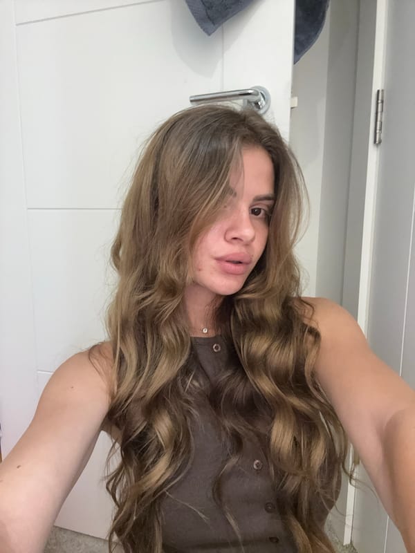 Quick selfie session at home in Throop