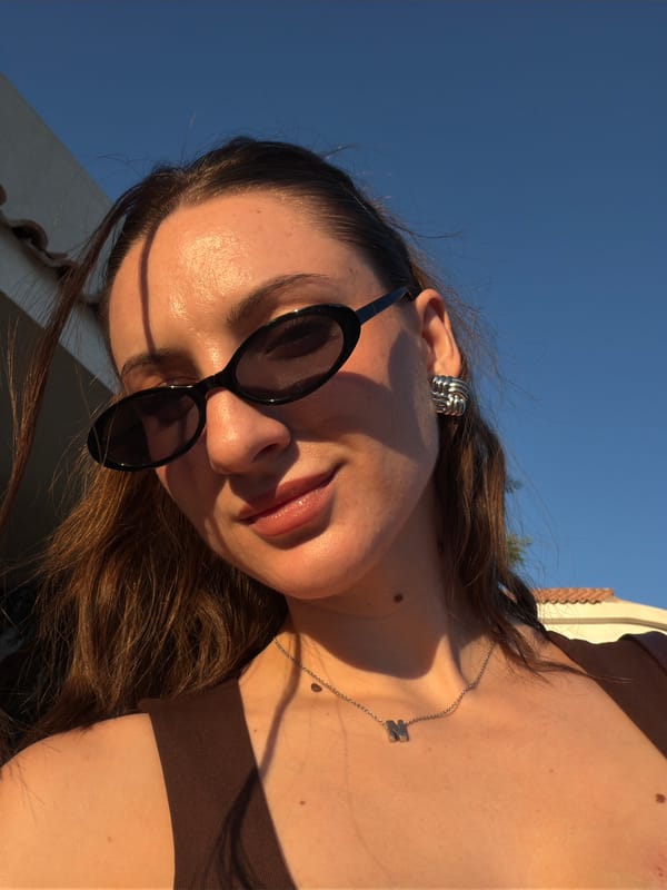 Selfies and outdoor details in sunny Sharm El Sheikh