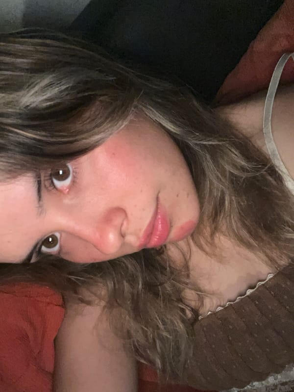 Woman documents late-night moments through selfies in Argentina