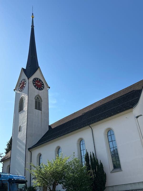 Street-level look at Wald (ZH) on a sunny June morning