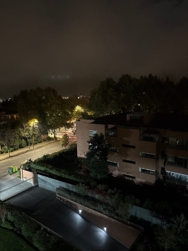 Late-night dining and street views captured in Vitacura, Chile