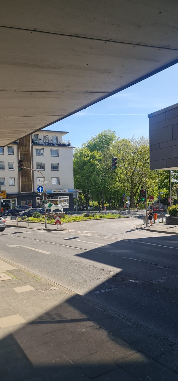 Sunny afternoon street scene documented in Remscheid, Germany