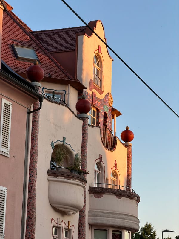 Dortmund's Haus der 1000 Spiegel at golden hour
