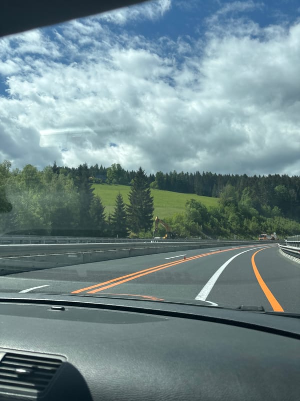 Fresh asphalt observed on highway near Edelschrott, Austria