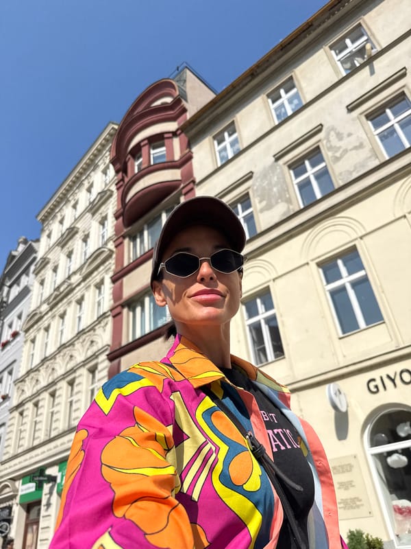 Sunny morning stroll around Prague's fountains and classical landmarks