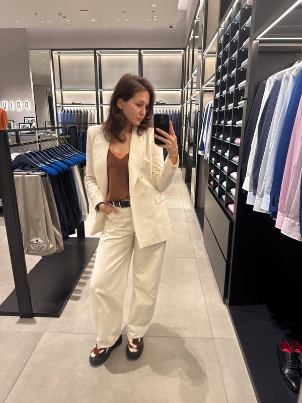 Dubai Morning Scenes: Store Selfie and Luxury Display Captured
