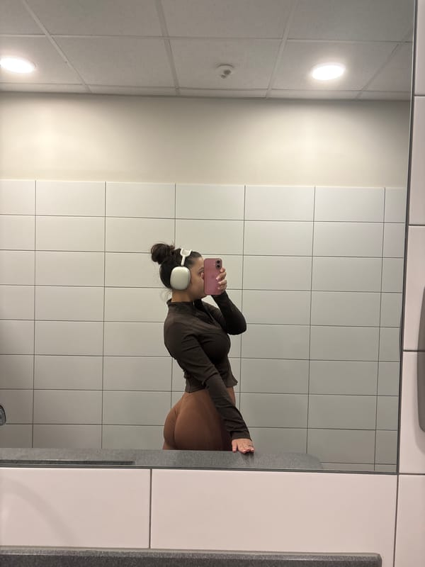 Evening gym visit documented across multiple facility locations