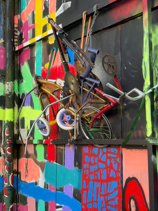 Experimental art exhibition with VR, electronics, and sculptures in Rotterdam