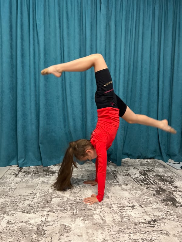 Gymnastics practice in Chaikovsky: backbends, splits, and poses