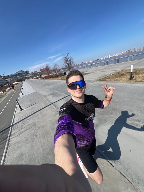 Runner completes 30km morning workout in Kazan, Russia