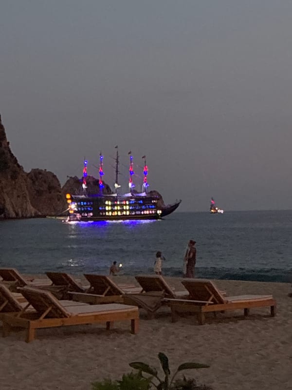 Sunset on Alanya beach, wrapping up with coffee at dusk.
