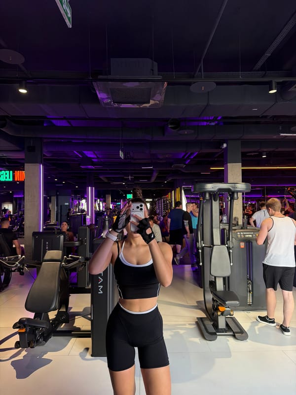 Woman documents workout session at Podolsk gym