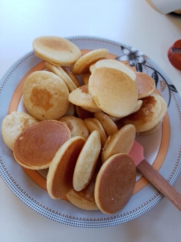 Lazy Sunday morning: cats, pancakes, and sunlight in Davao