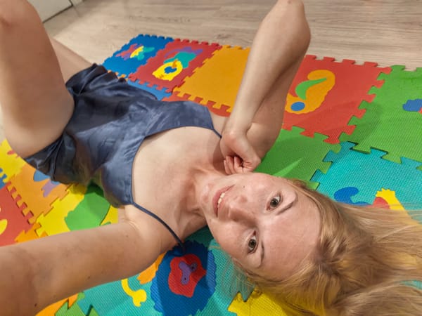 Casual at-home portrait series in Sterlitamak, Russia
