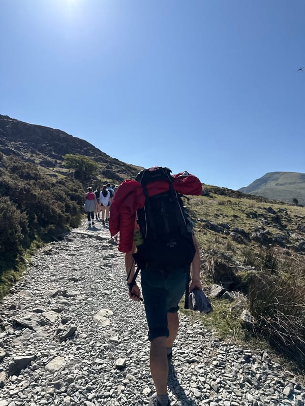Hiker observed on mountain trail in Llanberis countryside