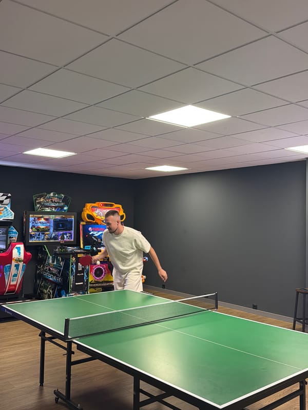 Table tennis and arcade games in a Hisarya recreation room