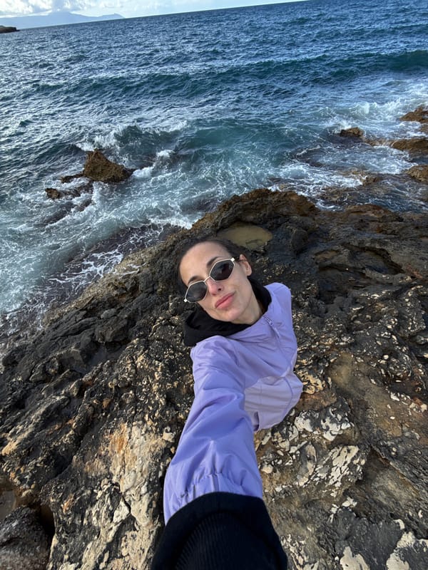 Woman spotted on Chania cliffs during afternoon seaside visit