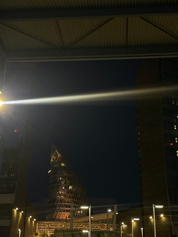 Bright light beam observed shooting skyward over Milan