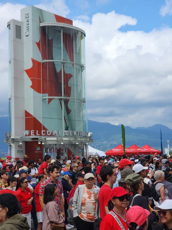 Street festival near Canadian Welcome Centre draws a crowd
