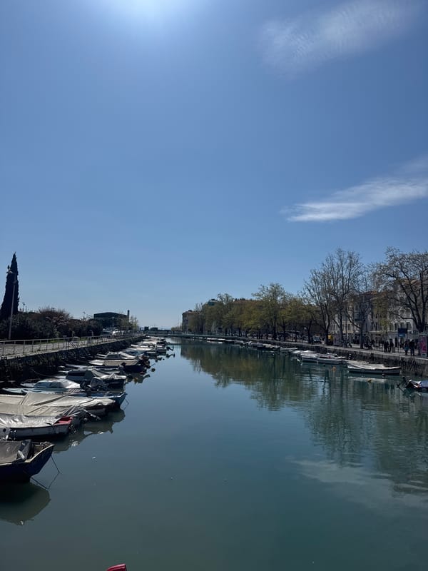 Tourist captures Rijeka landmarks, intimate moment during afternoon walk