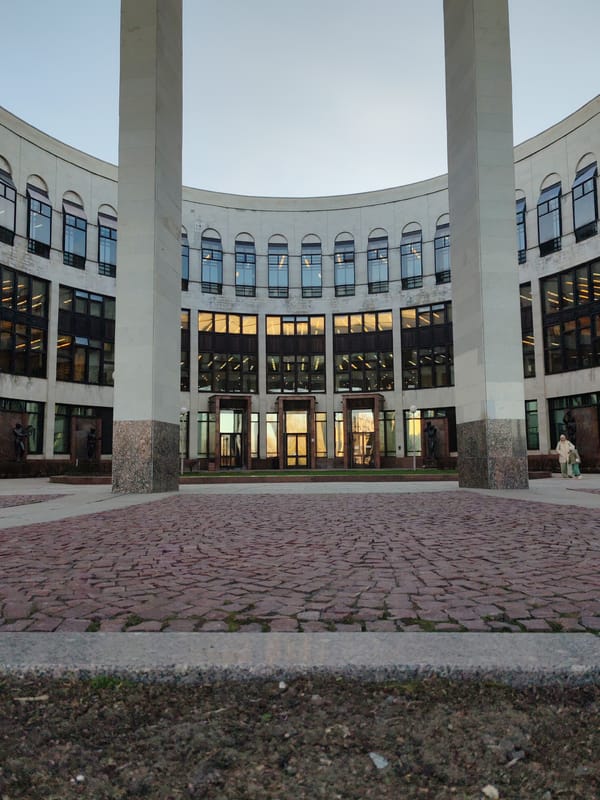 Spring afternoon campus scenes documented at Saint Petersburg university