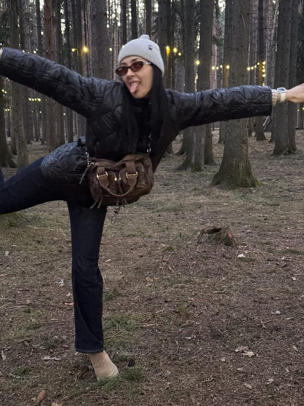 Playground activities and forest exploration documented in Votkinsk park