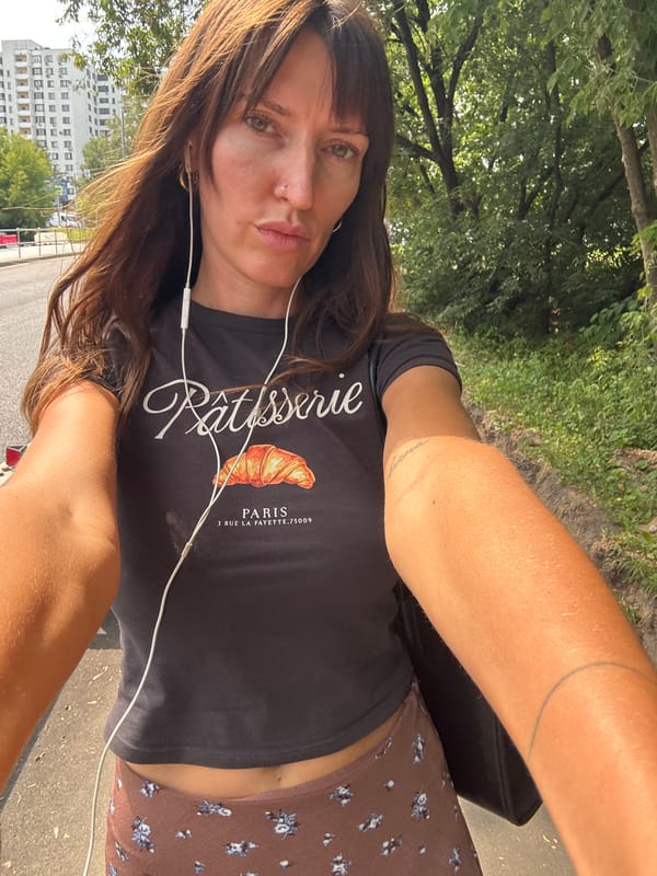 Sunny selfie in Moscow, sporting a pastry-themed tee