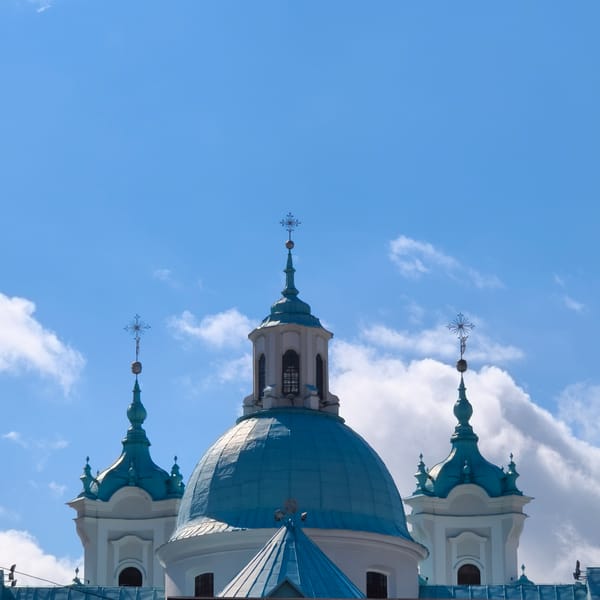 Afternoon stroll past churches and the Old Castle in Hrodna
