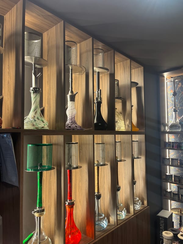 Morning visit to Plovdiv hookah establishment documented by witness