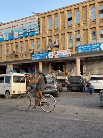 Daily life unfolds in Kandahar streets amid markets