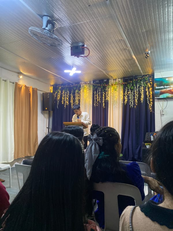 Early morning religious gathering draws families in Davao City