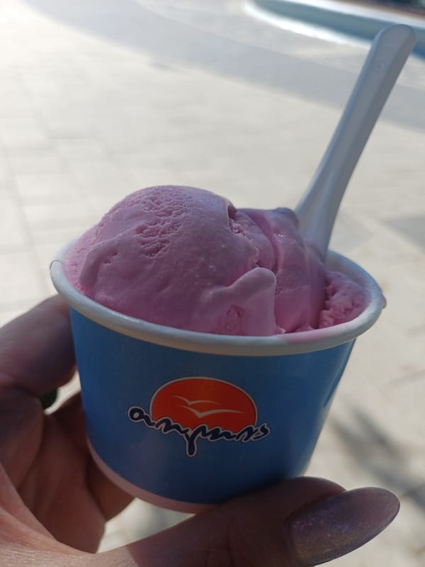 Afternoon around Tbilisi: cafés, architecture, and ice cream