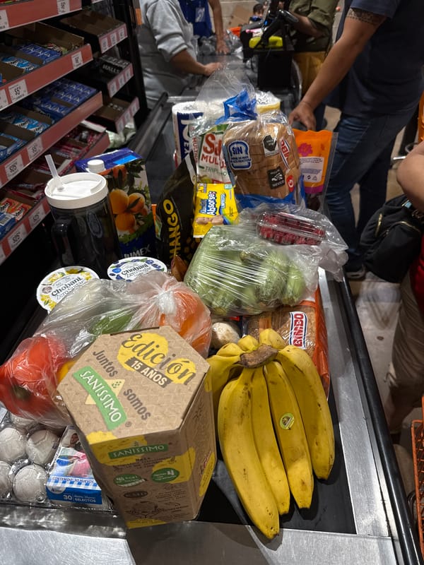 Grocery checkout line documented in Veracruz City, Mexico