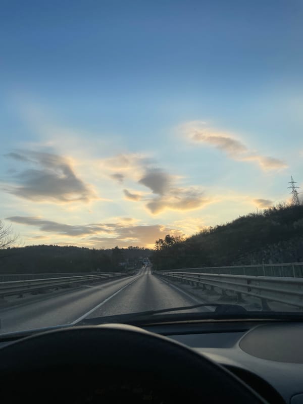Early morning highway travel documented near Veliko Tarnovo, Bulgaria