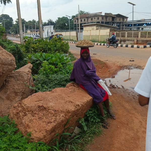 Daily life documented in Shaba, Nigeria street scenes