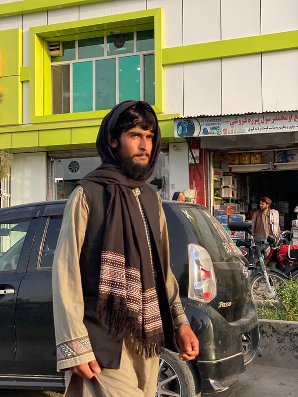 Everyday street life in Kandahar captured across a few minutes