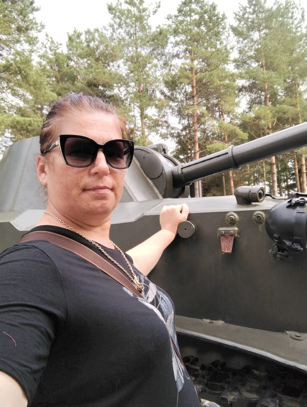 Exploring a Soviet military hardware display in Kingisepp