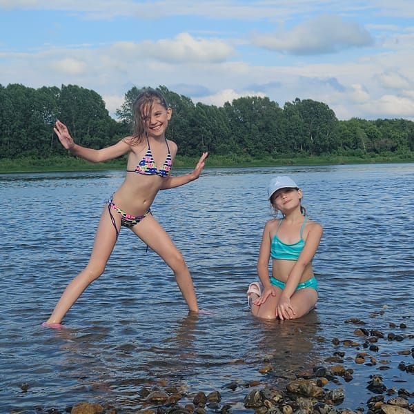 Riverside summer hangout with swimming and dirt bikes in Elykaevo