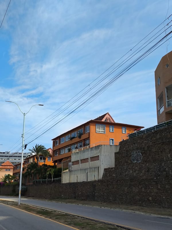 Evening documentation of Pampatar streets and shopping areas
