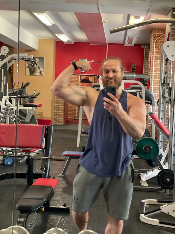 Gym session selfies at a Saint Petersburg fitness facility