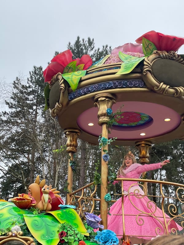Disney parade features classic characters in Chessy, France